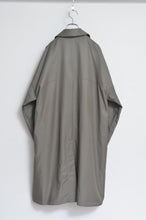 Load image into Gallery viewer, SCARF-LINED TRENCH COAT/KHAKI/01
