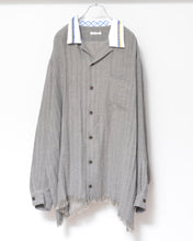 Load image into Gallery viewer, Tablecloth collar fringe shirt / linen herringbone_A
