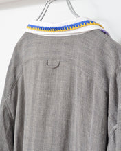 Load image into Gallery viewer, Tablecloth collar fringe shirt / linen herringbone_A
