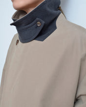 Load image into Gallery viewer, [26-27AW予約アイテム]Flower charm pea coat / peach skin
