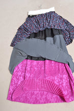 Load image into Gallery viewer, PLEATED SKIRT 01 / A
