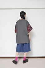 Load image into Gallery viewer, PAISLEY TEE /B
