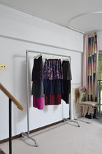 Load image into Gallery viewer, PLEATED SKIRT 01 / B
