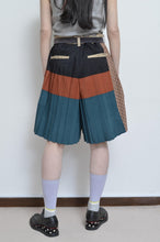 Load image into Gallery viewer, [your right things 代官山 蔦屋書店出品中]PLEATS SHORT PT 02/BEG
