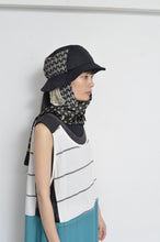 Load image into Gallery viewer, SCARF DROOPY CAP BAGUETTE HAT / BLK

