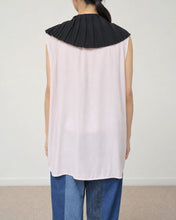 画像をギャラリービューアに読み込む, PLEATED COLLAR SLEEVELESS SHIRT_G
