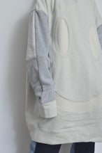 Load image into Gallery viewer, SMILE BACKPILE HOODIE / L.GRAY
