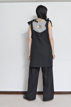Load image into Gallery viewer, V-NECK TANK_LONG_LINEN 01/BLACK
